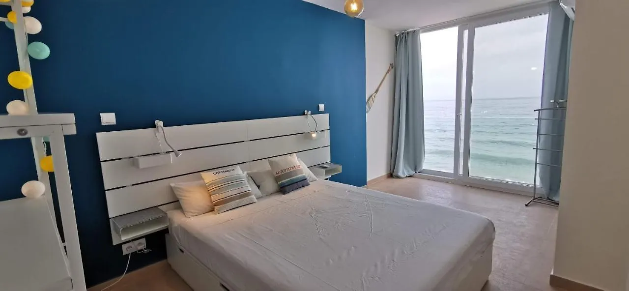 La Perla Cruise Apartment On Private Beach, Modern With Aircon & Wifi Benalmadena Spain